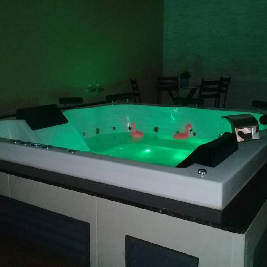 Casa Com 2 Quartos E Banheira De Hidromassagem トリンダーデ エクステリア 写真